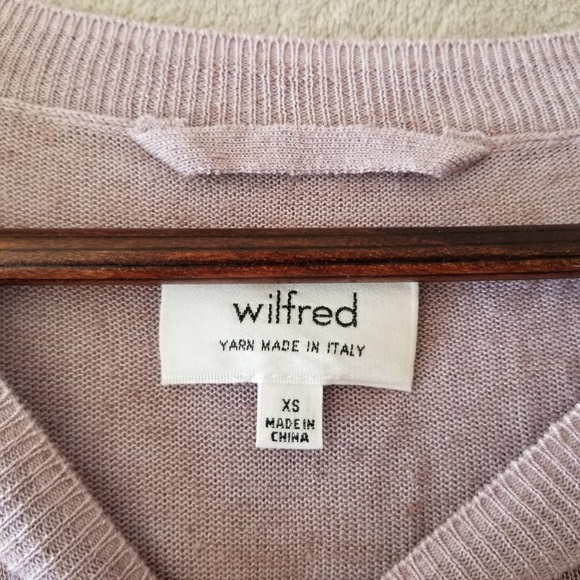 SOLD 🤯WILFRED Aritzia Balzac Lilac Sweater XS - Picture 7 of 11